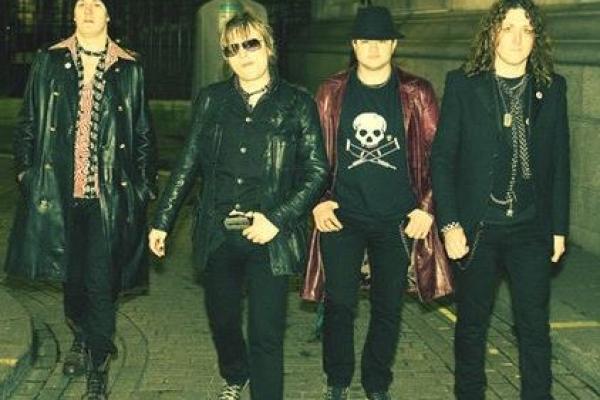 Drugdealer Cheerleader