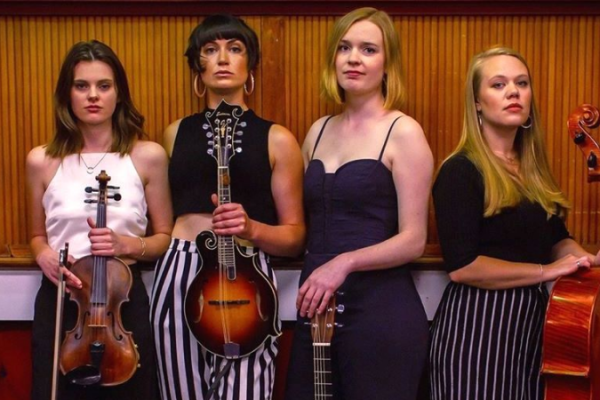 Bella, Polly & The Magpies