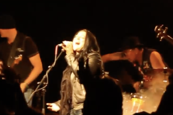 Juke Box Heroes Play 60s & 70s