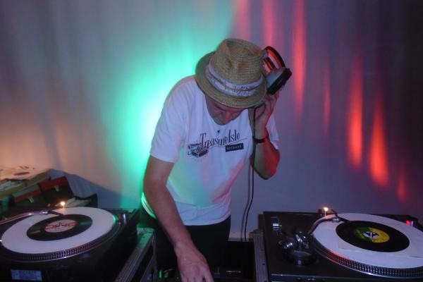 DJ Selecter B