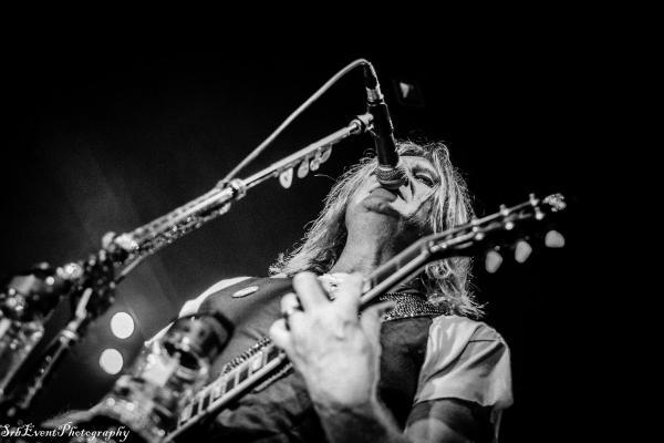 Down N'Outz w/ Joe Elliott (Def Leppard)