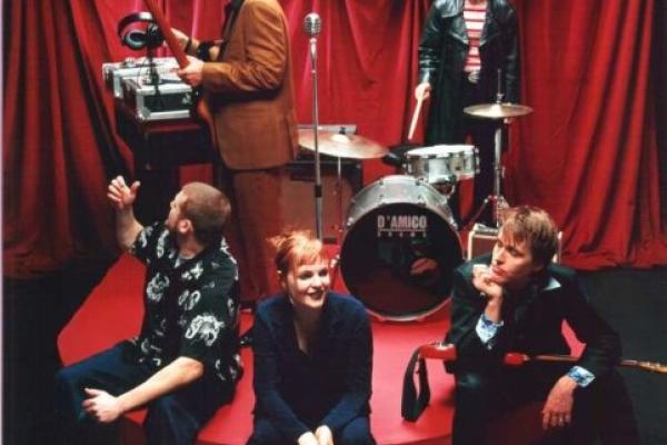 Go Go Market (Stephanie Finch solo)