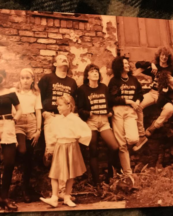 1992 Promo shot Donna, Tim, Liz, Shaun, Michelle, the girls