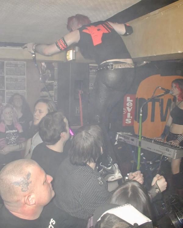 2005 Anti-Product crowd