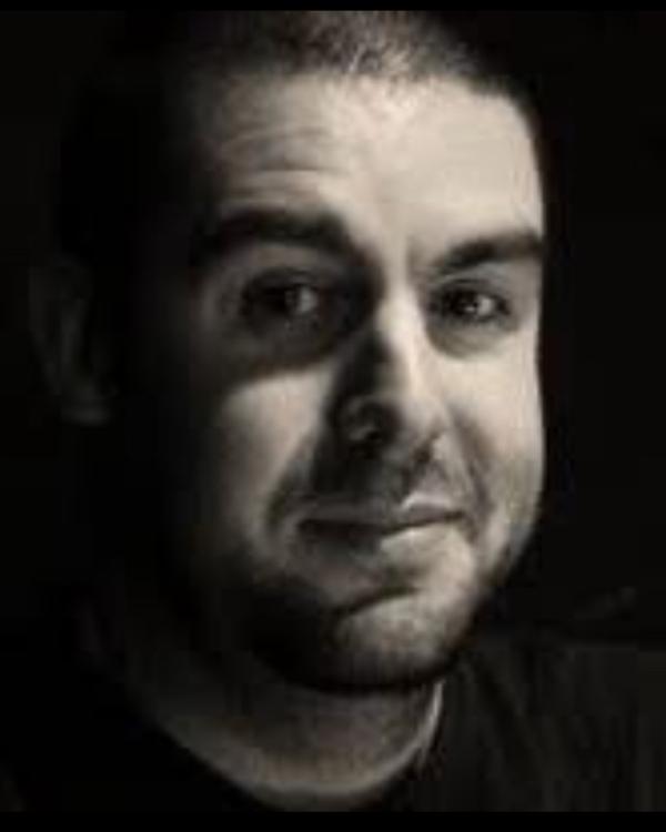 Duncan, sound engineer